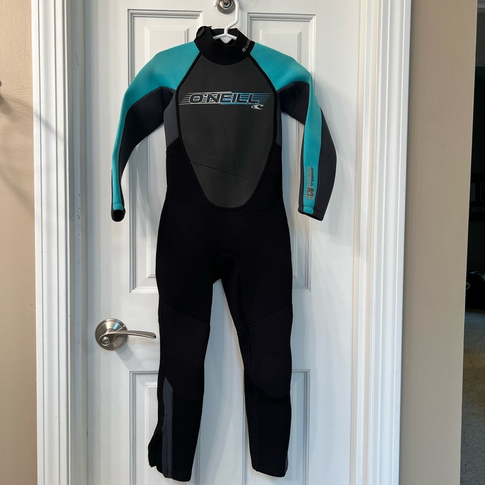 O’Neill kids wetsuit size 4